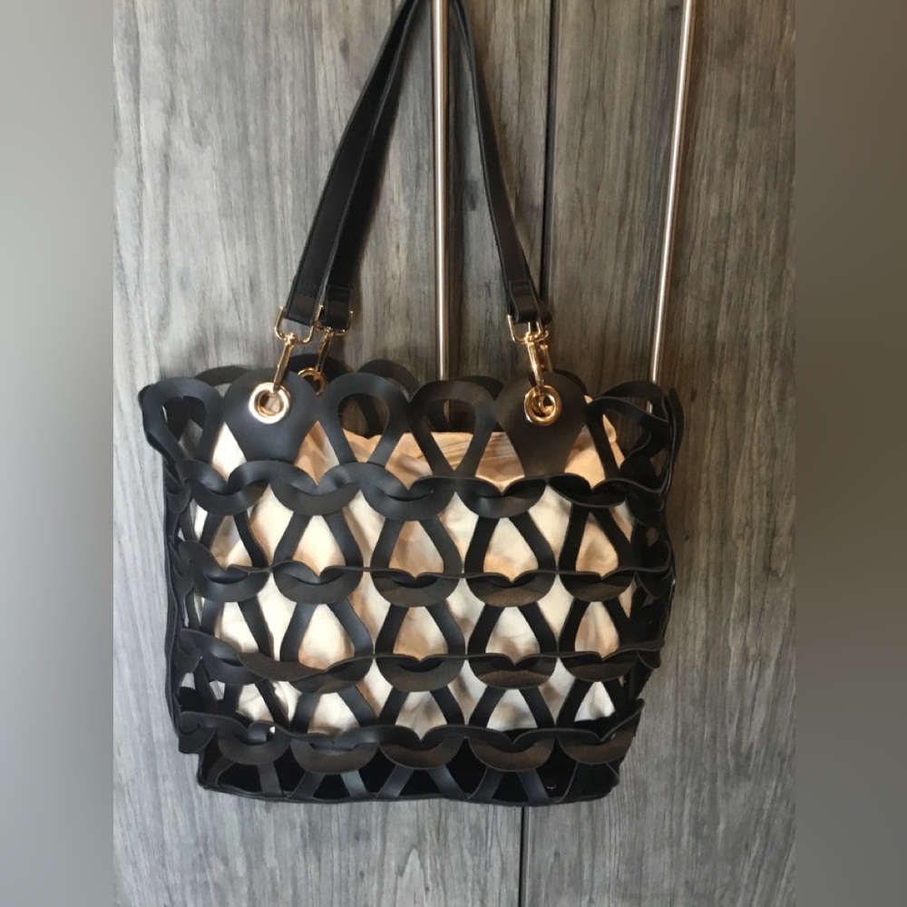 Black Mesh Moda Luxe purse